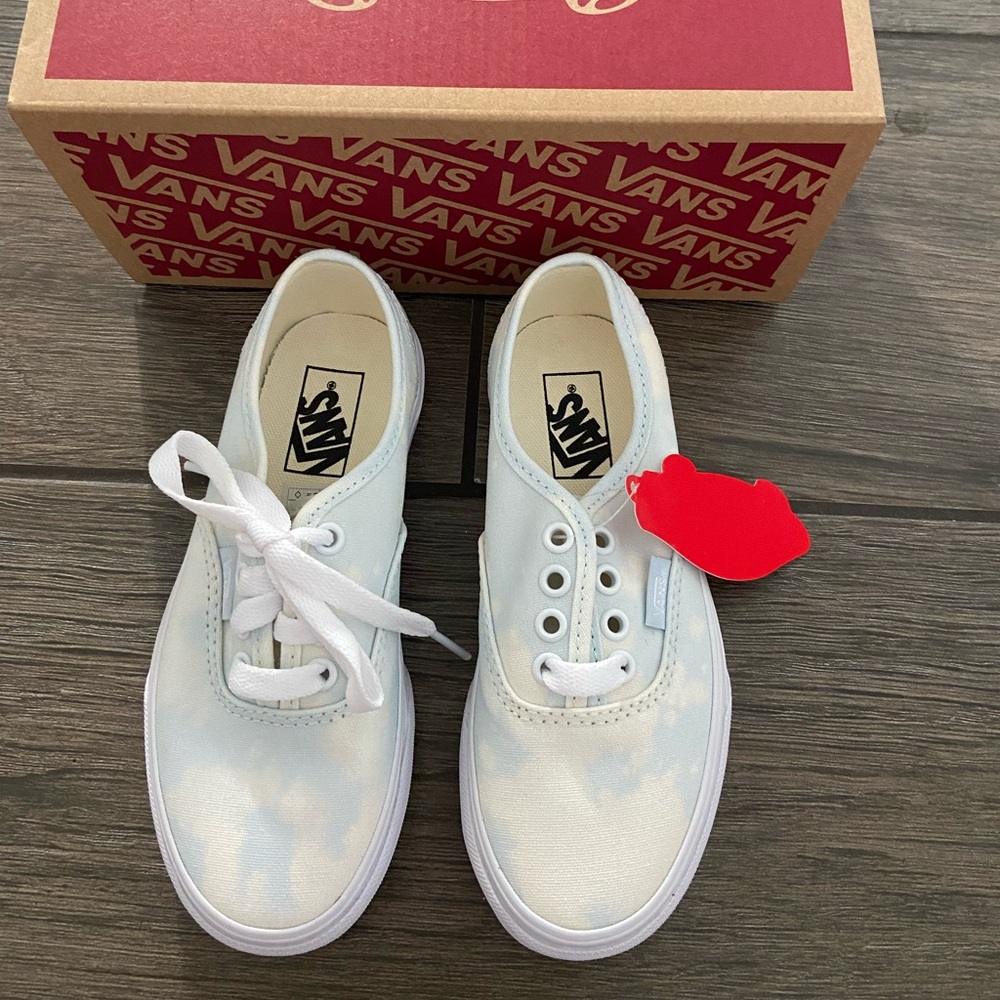 BRAND NEW!! Girls vans